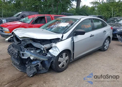 2015 Ford Focus S из США, поврежденный, VIN 1FADP3E21FL322152